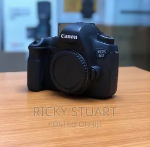 Canon 6D With 3.0-Inch LCD (Body Only)