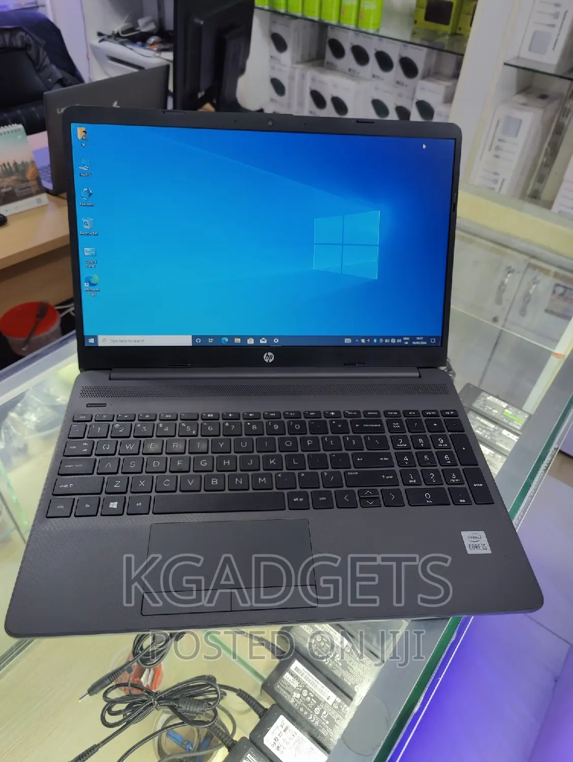Laptop HP 250 G8 8GB Intel Core I3 HDD 1T