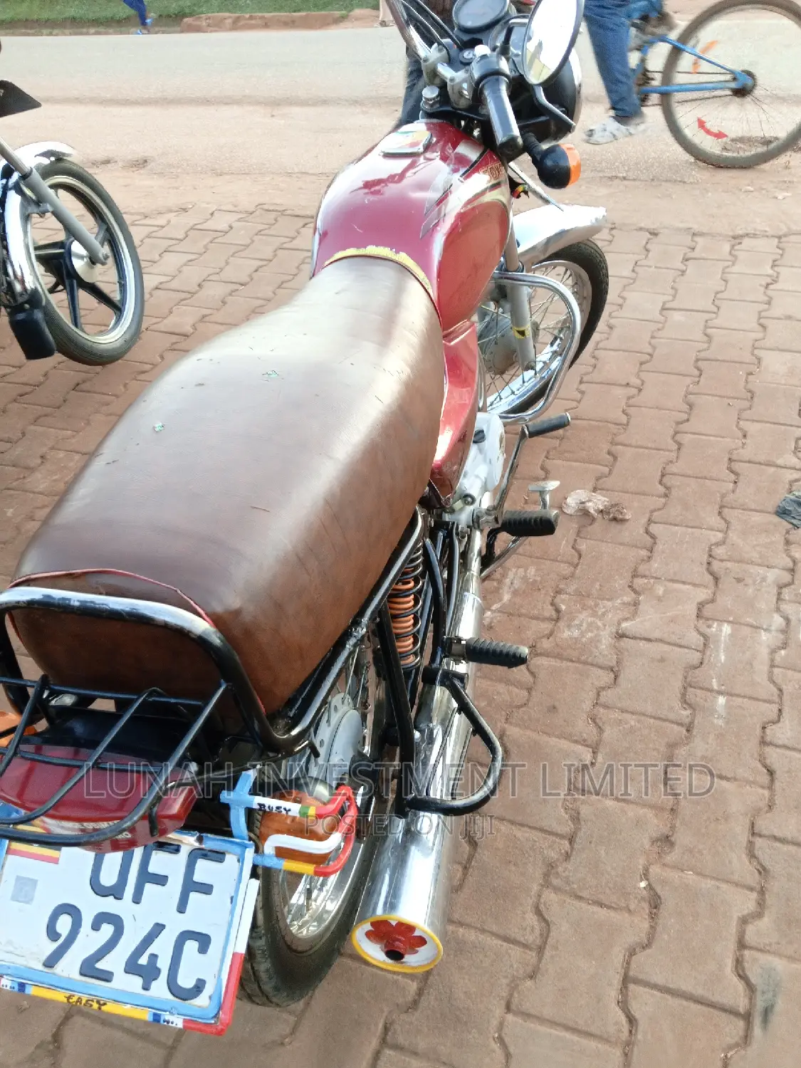 Bajaj Boxer 2024 Red