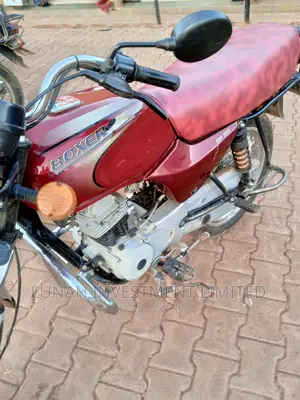 Bajaj Boxer 2024 Red