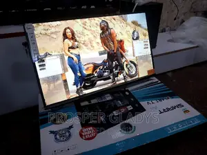 32 Inches Led Smart Plus Digital Flat Screen Flameless.