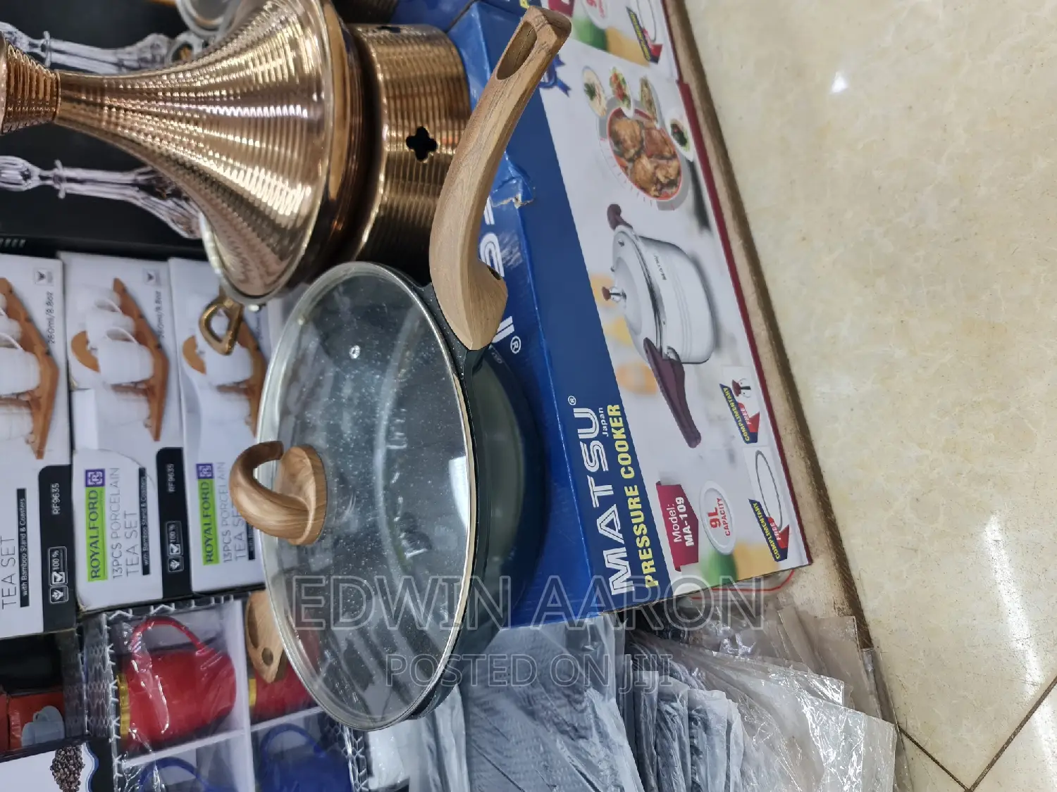 Aluminum Non-Stick Wok Frying Pan With Handle and Cover