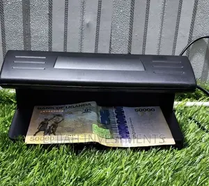 Banknote Counterfeit Detector