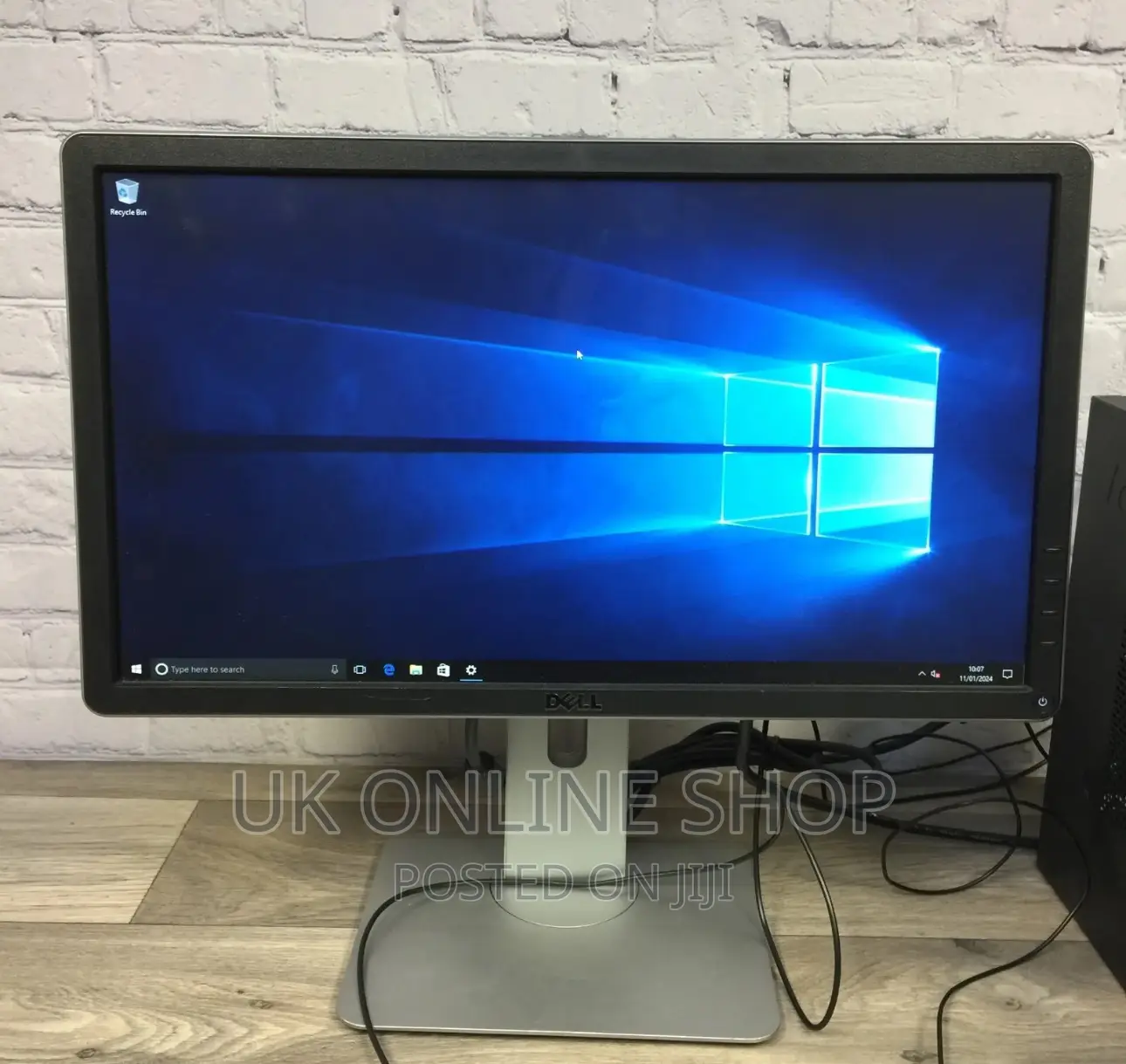 Desktop Computer Lenovo ThinkCentre M715 4GB Intel Core I5 HDD 500GB