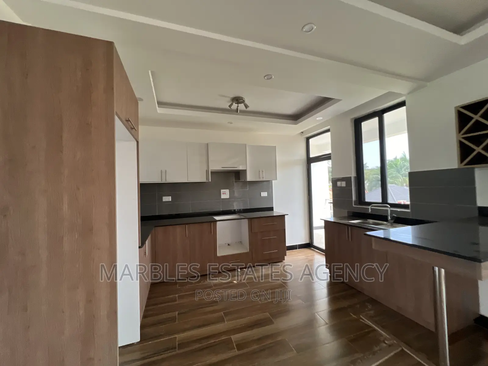 3bdrm Apartment in Bugolobi, Central Division for rent