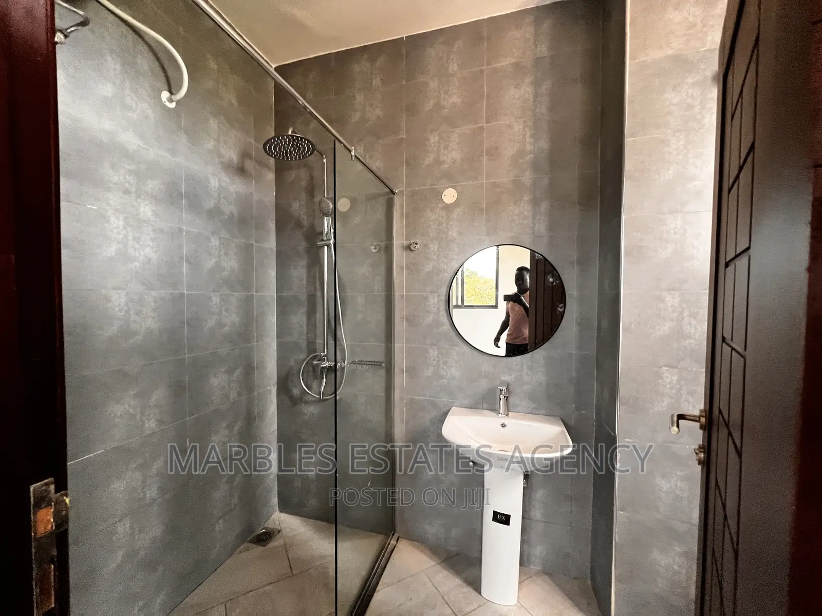 3bdrm Apartment in Bugolobi, Central Division for rent