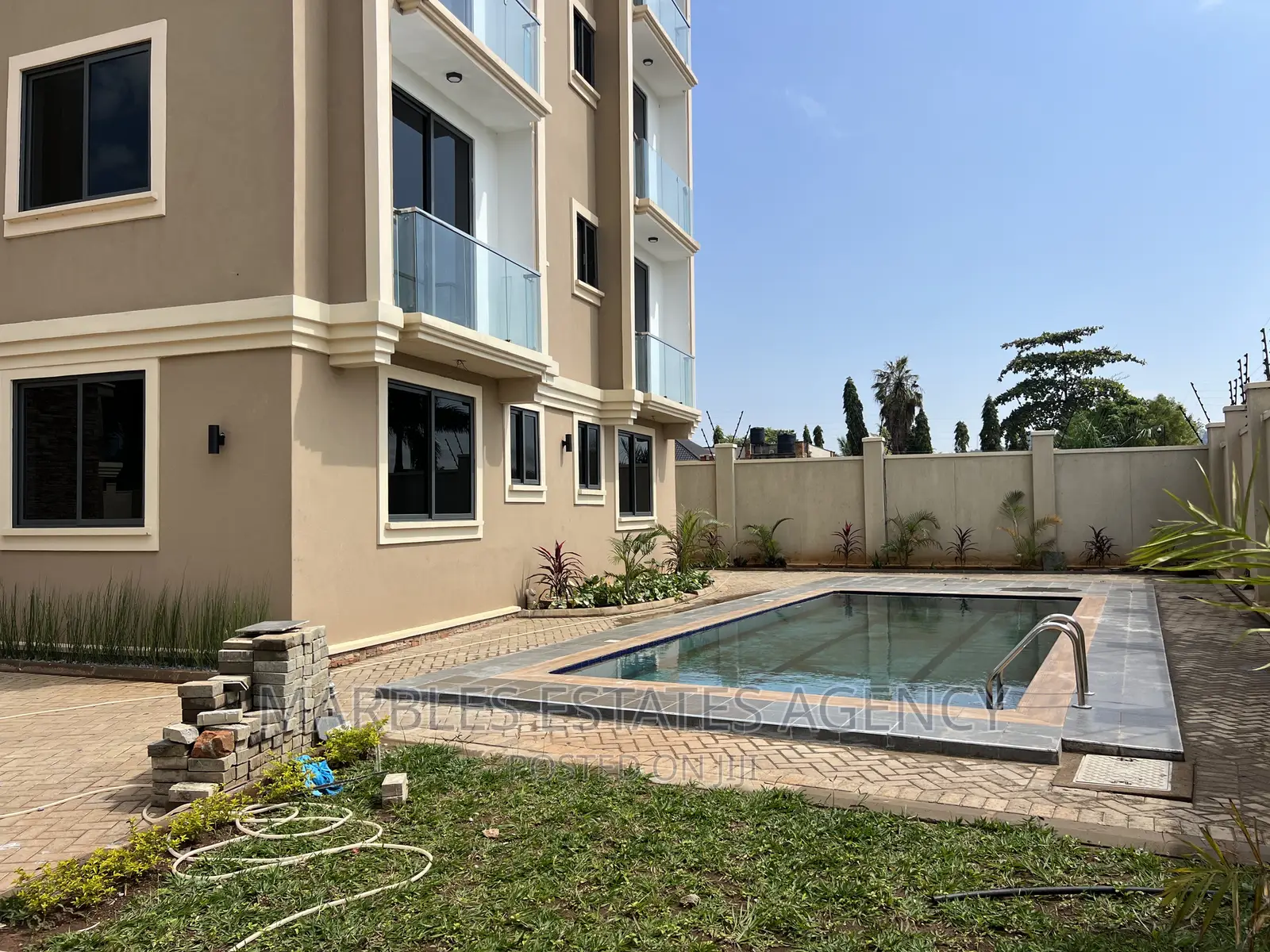 3bdrm Apartment in Bugolobi, Central Division for rent