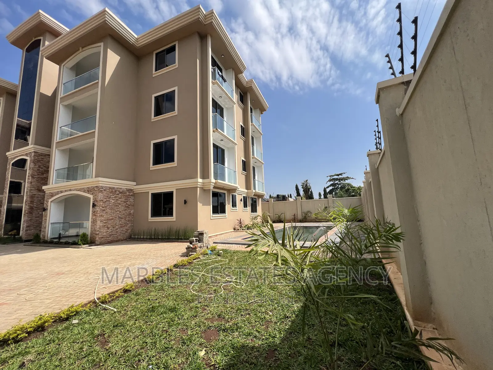 3bdrm Apartment in Bugolobi, Central Division for rent