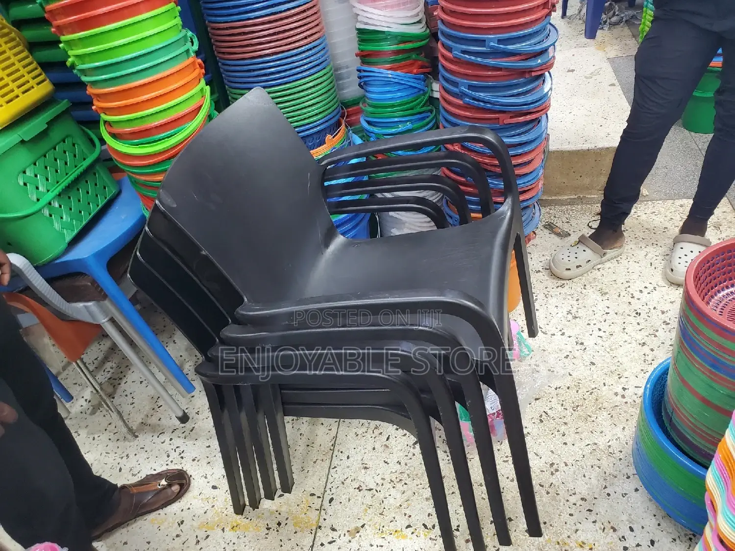 Plastic Chairs Plastic Chairs