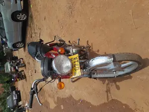 Hero Dawn 125 2022 Red