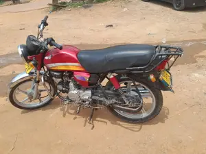 Hero Dawn 125 2022 Red
