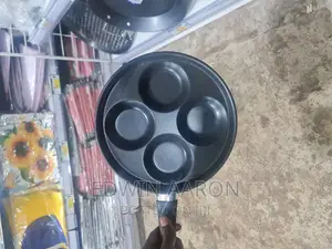 4 Hole Non-Stick Egg Frying Pan With Handle