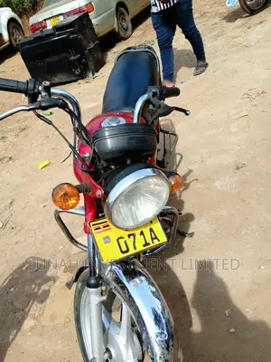Hero Dawn 125 2023 Red