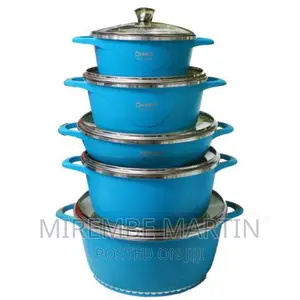 Dessini 5 Pieces of Non Stick Serving /Cooking Saucepans