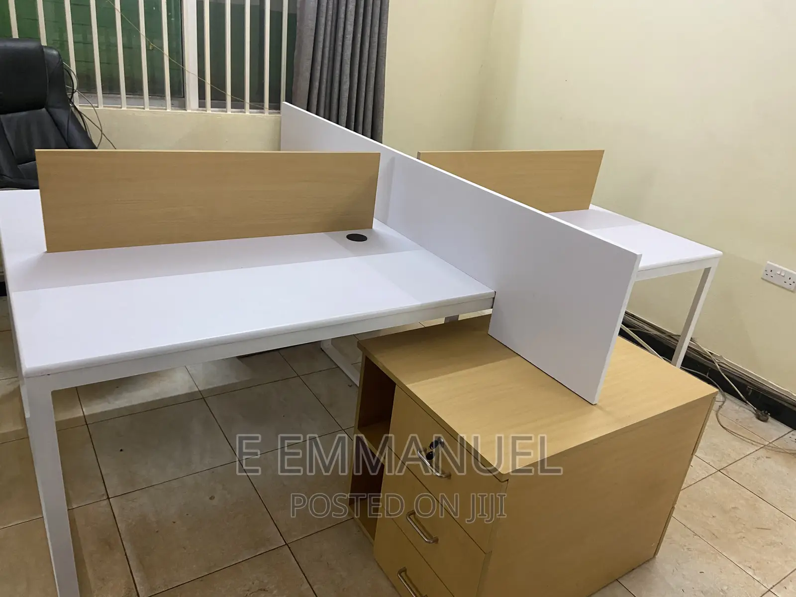 Four Seater Workstation/ Office Furniture