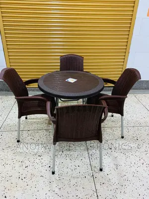 Round Table Set