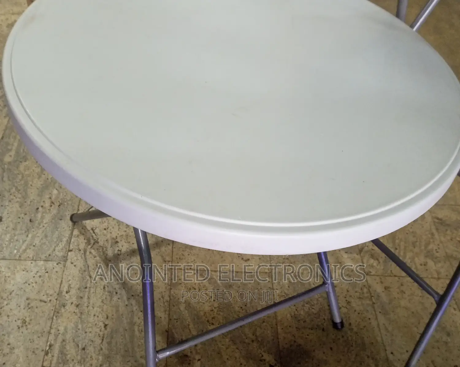 Foldable Reading Table
