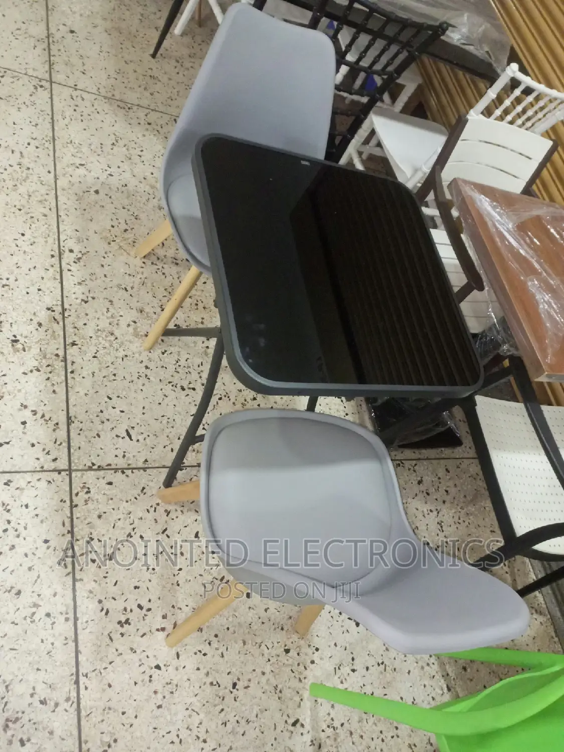 Restaurant Table's Set