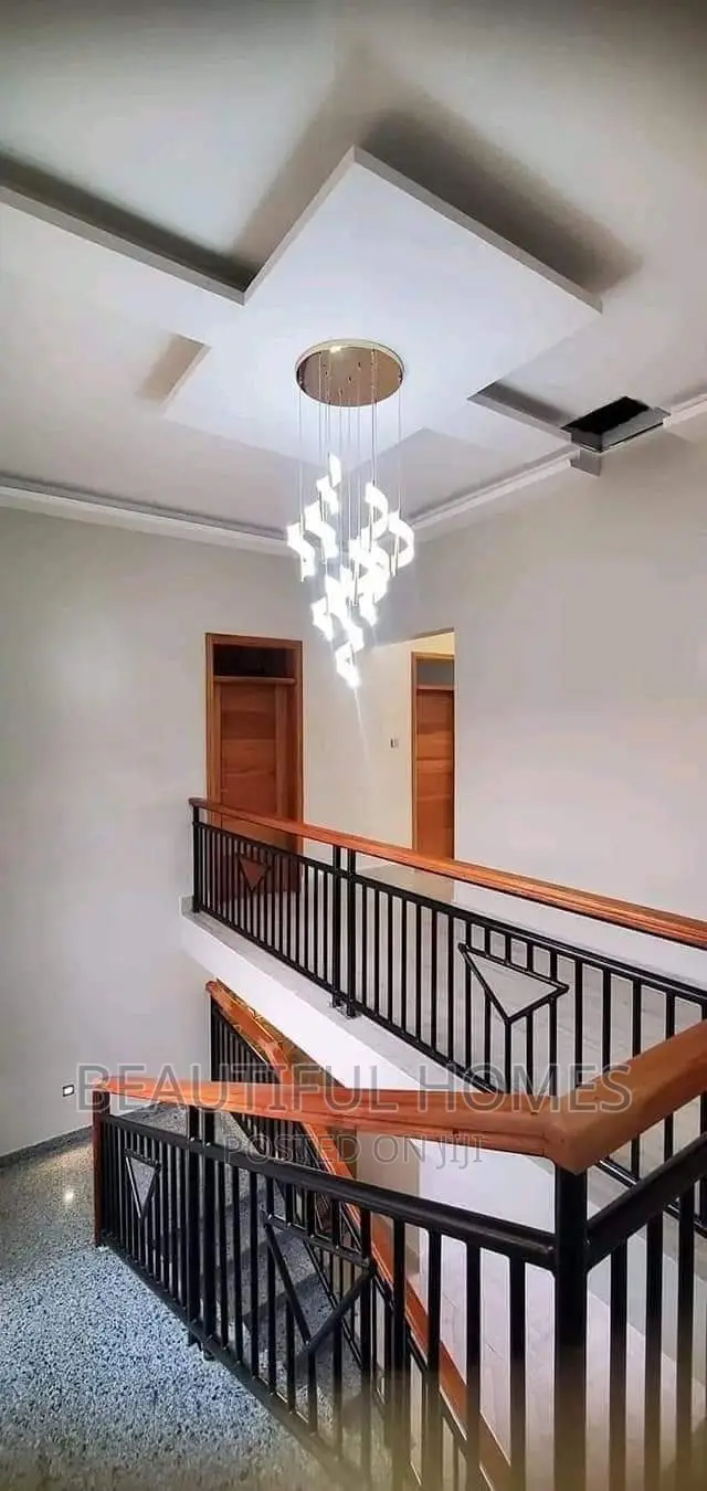 Furnished 6bdrm Mansion in Munyonyo Lake View, Makindye for sale