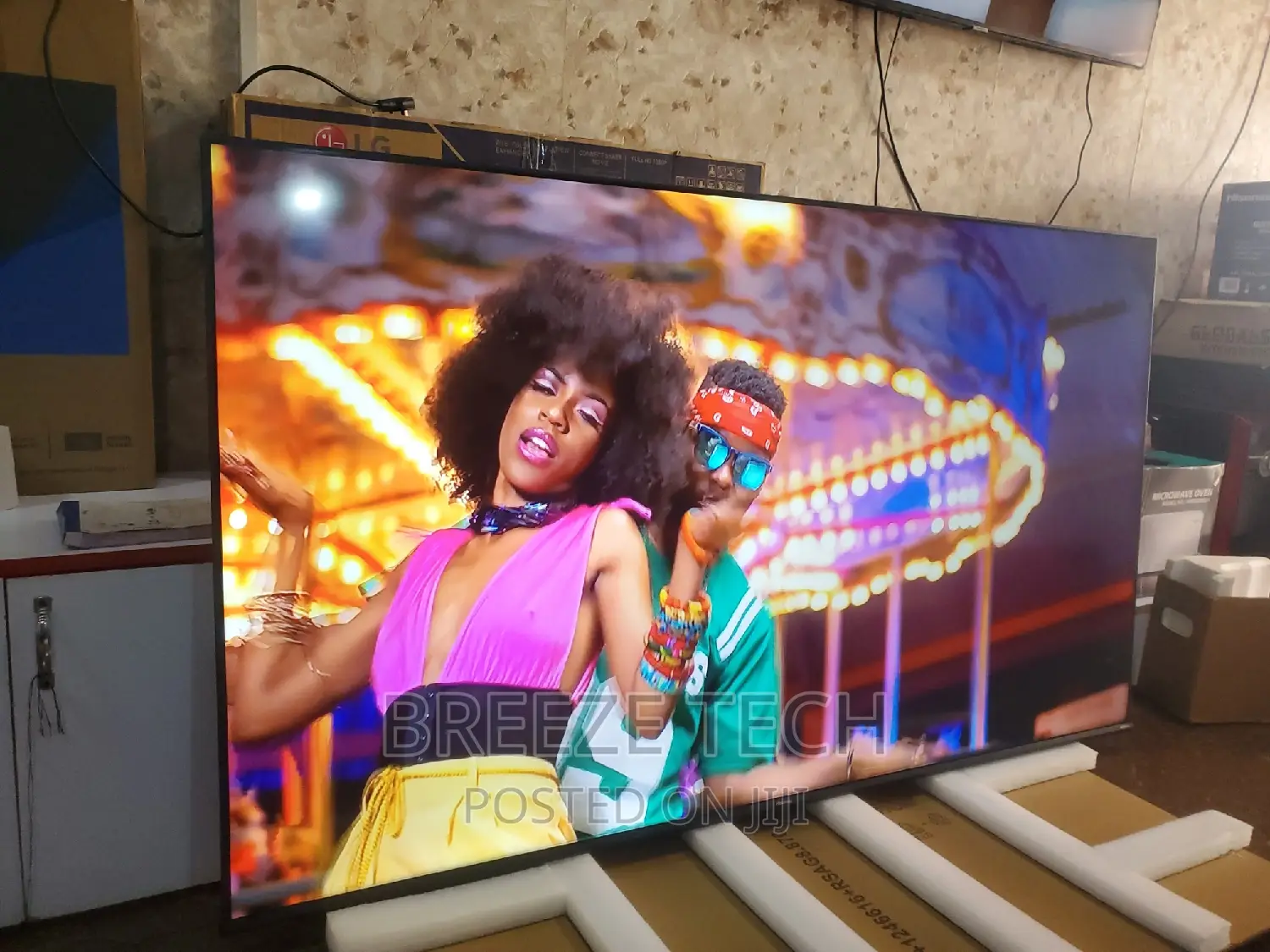 70"Inch Hisense Smart Vidaa