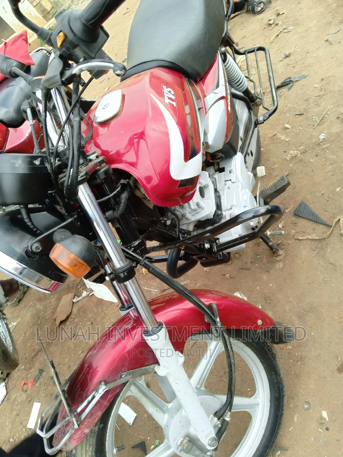 TVS HLX 125 2023 Red