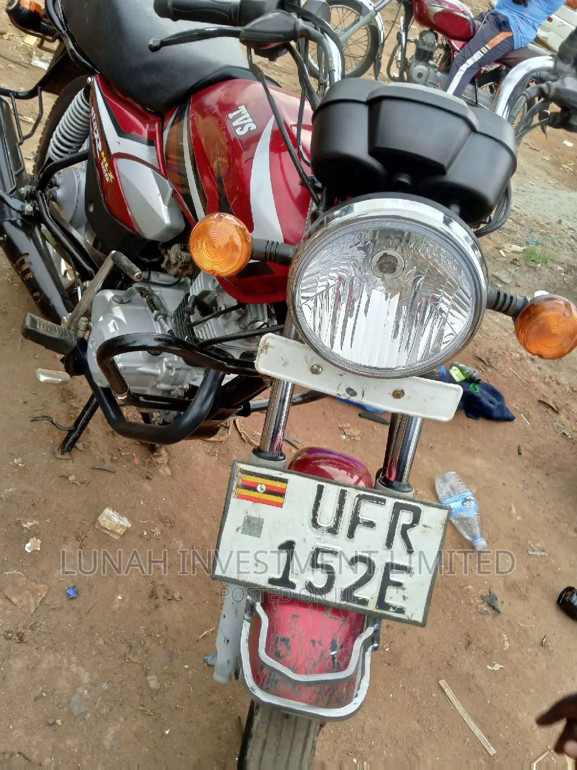 TVS HLX 125 2023 Red