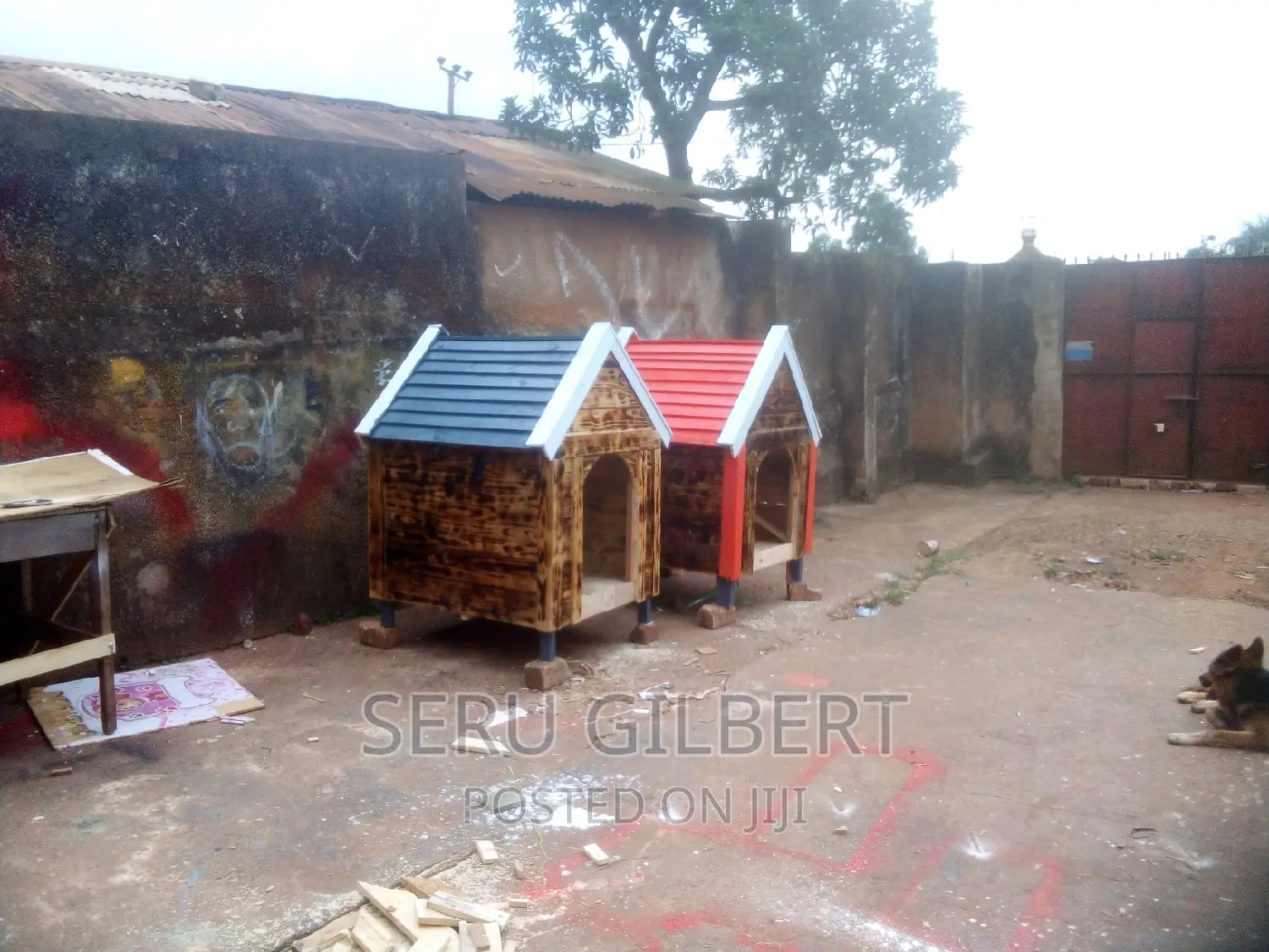 Khh. Nice Dog House Available
