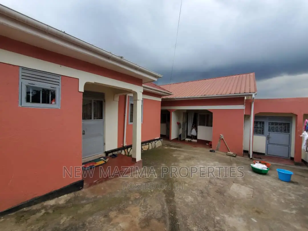 3bdrm House in Bunga Kawuku, Division A for sale