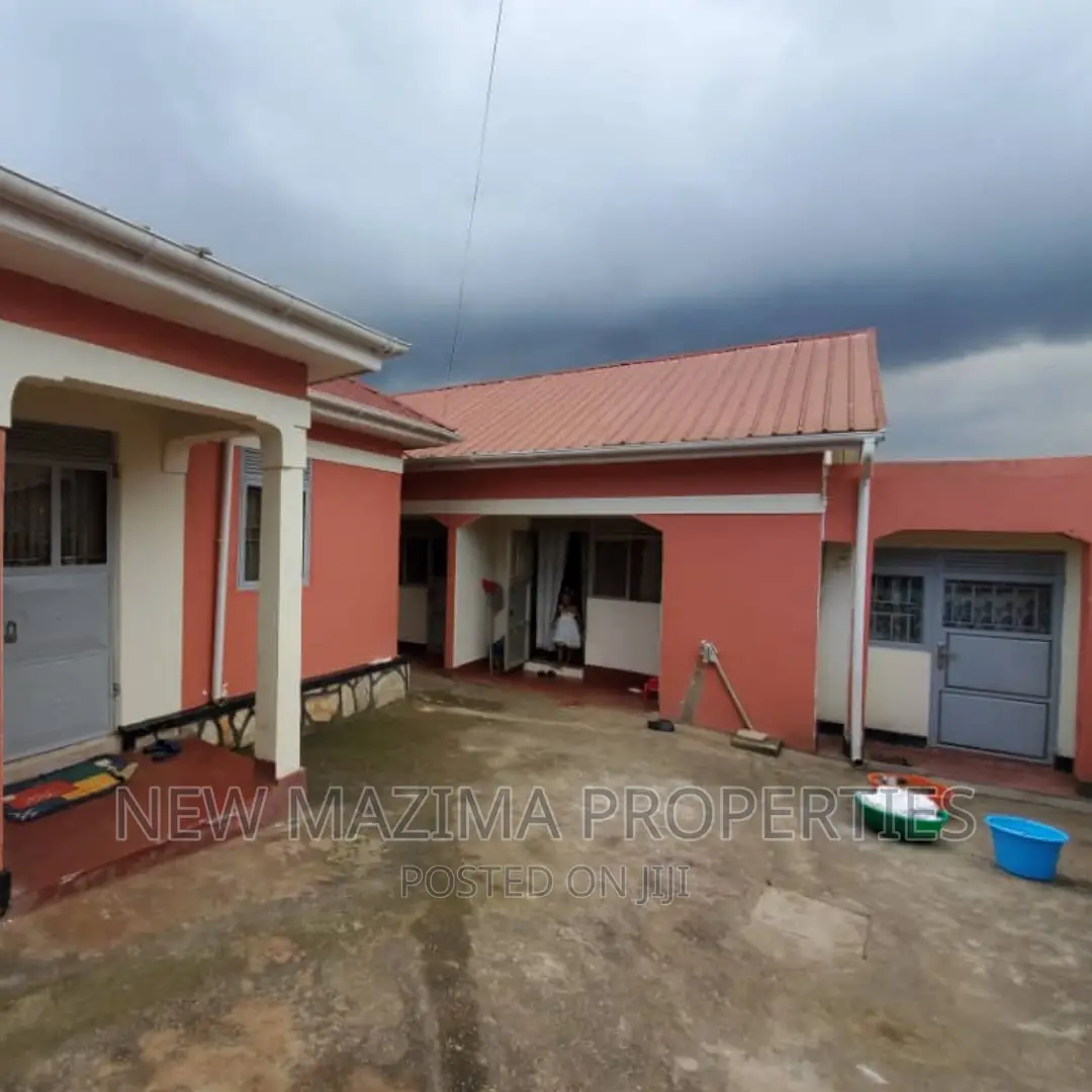 3bdrm House in Bunga Kawuku, Division A for sale