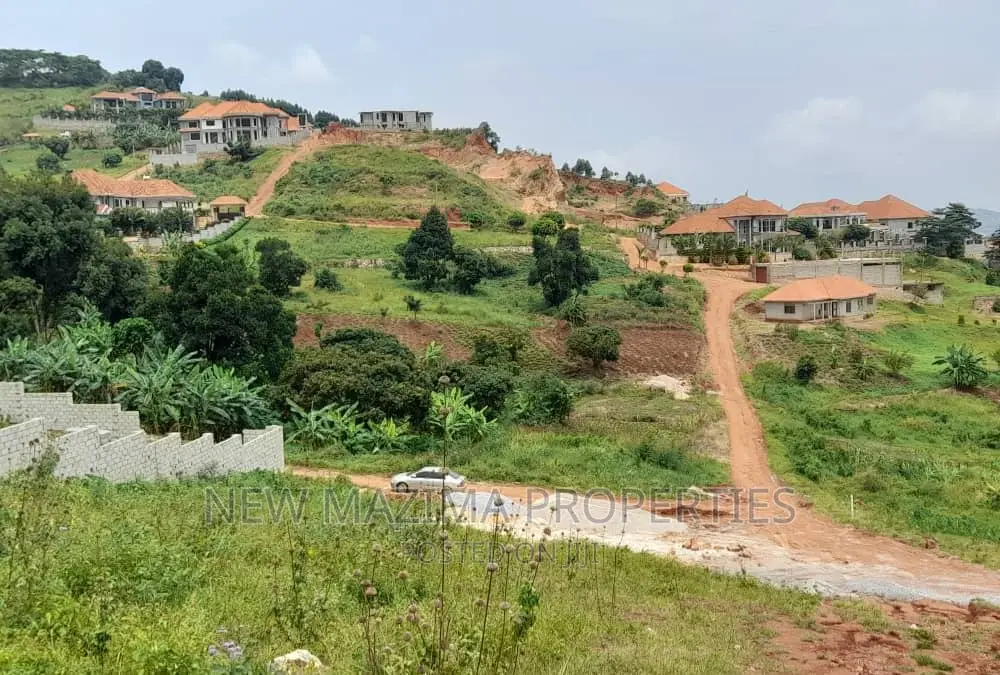 Bwebajja Dundu Prime Plots on Quicksale With Clear Lake View