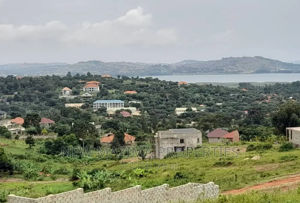 Bwebajja Dundu Prime Plots on Quicksale With Clear Lake View