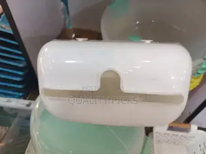 Plastic Tissue Holder