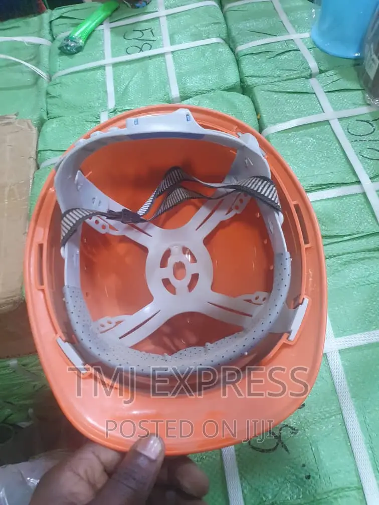 Branded Construction Caps Or Hard Hats