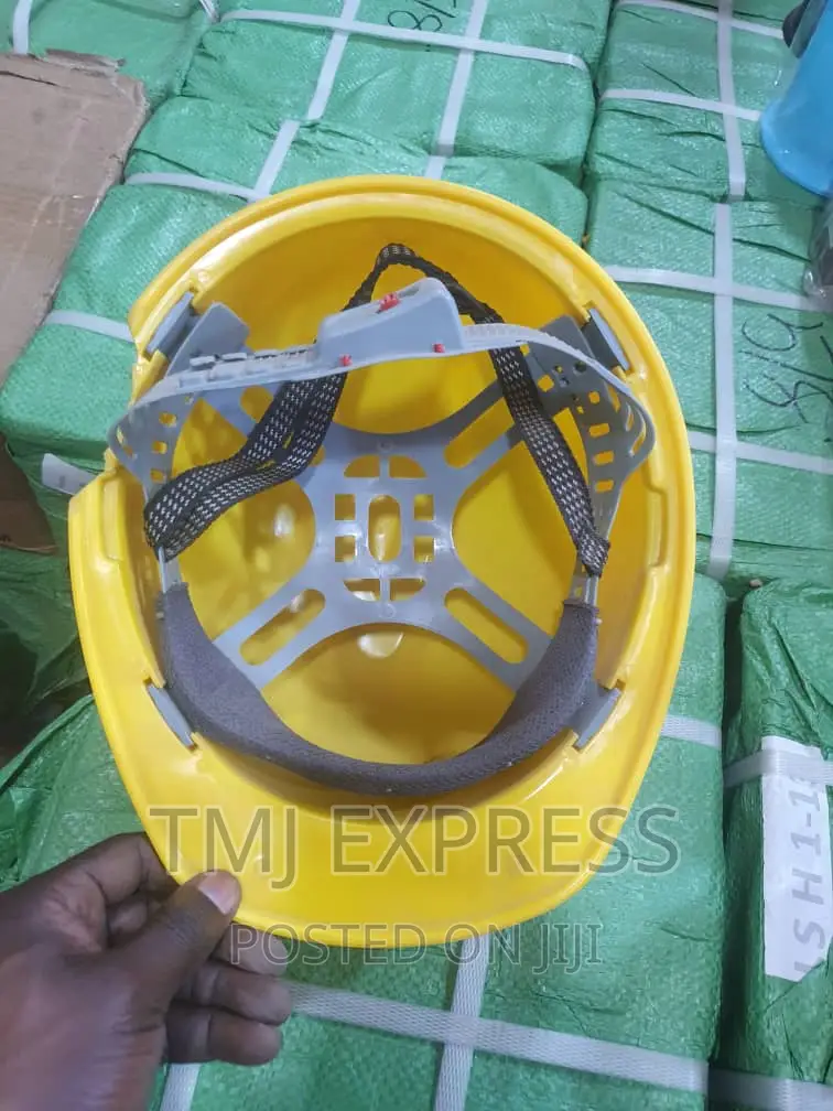 Branded Construction Caps Or Hard Hats