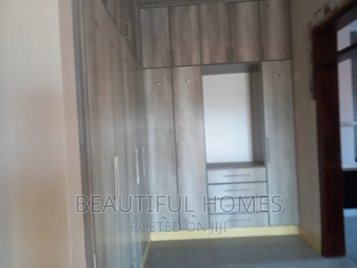 Kira Family House on Sell