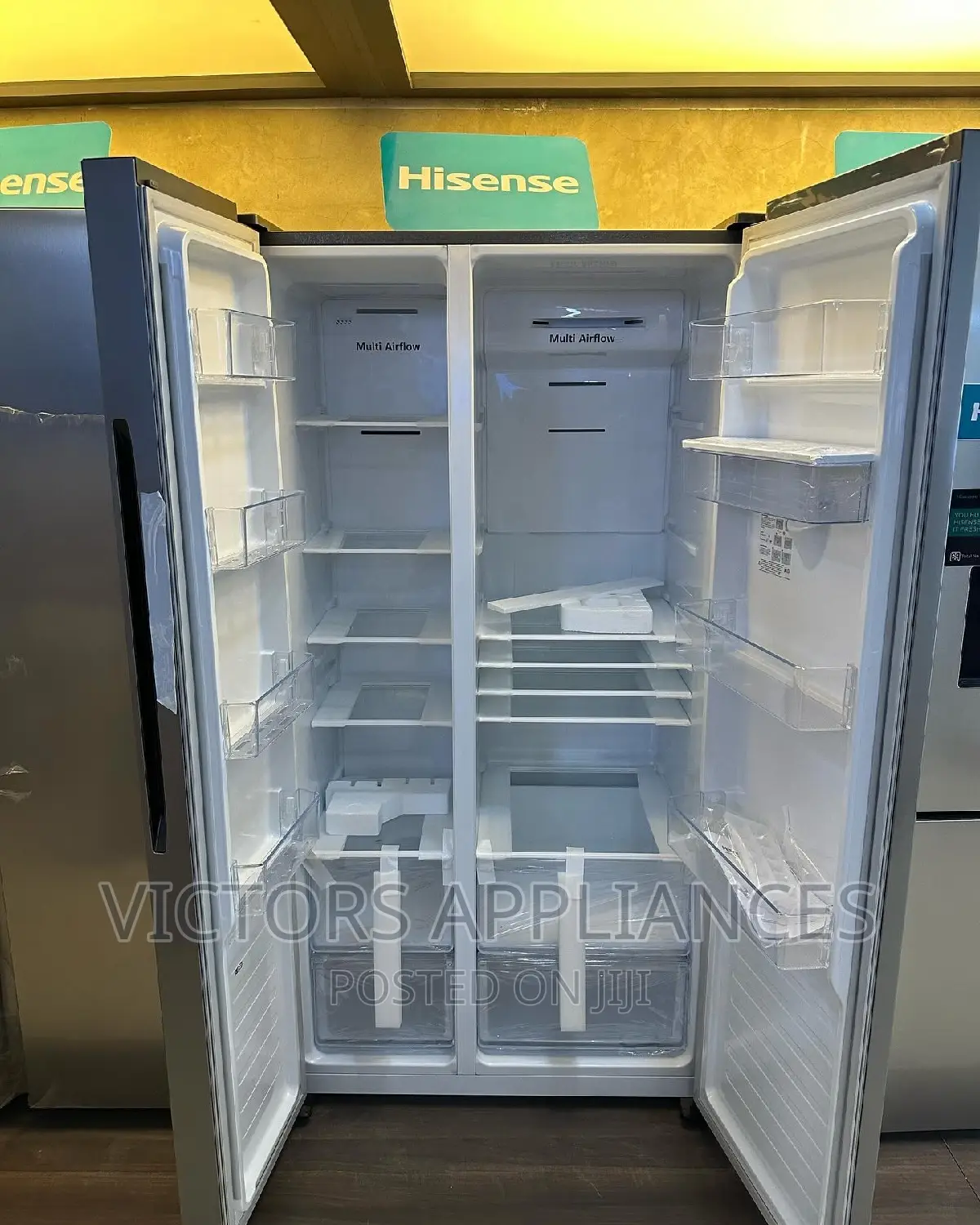 Hisense 670liters Side by Side Refrigerator With W.Dispenser
