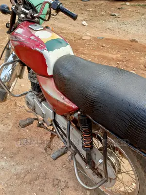 Bajaj Boxer 2020 Red