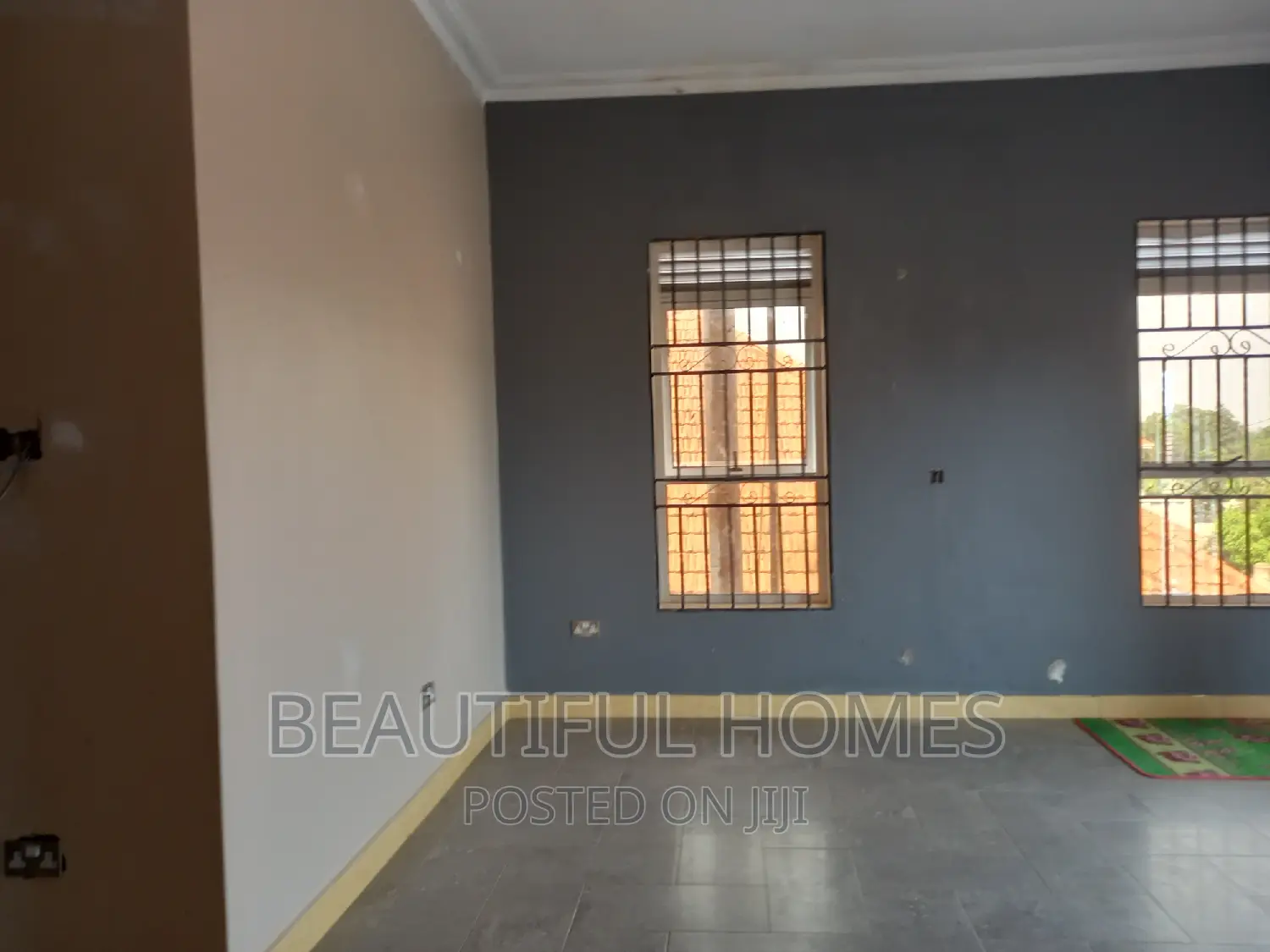 Furnished 5bdrm House in Kira All Tarmack for sale