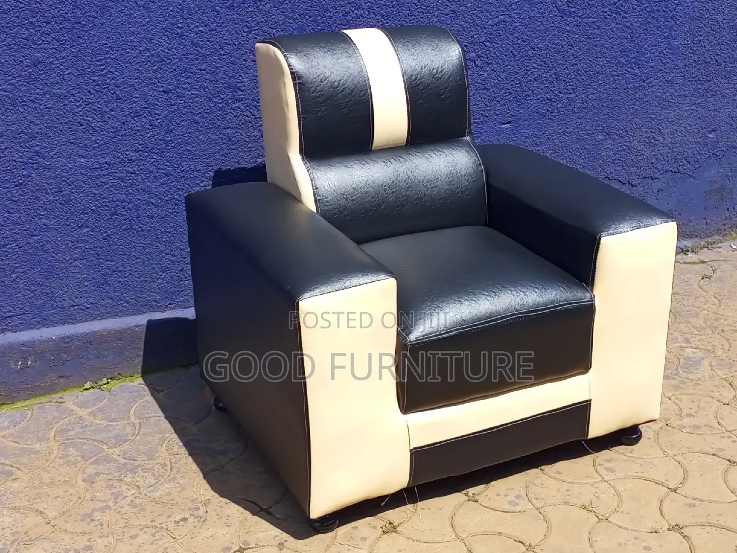 Magnificent Single Seater Sofa