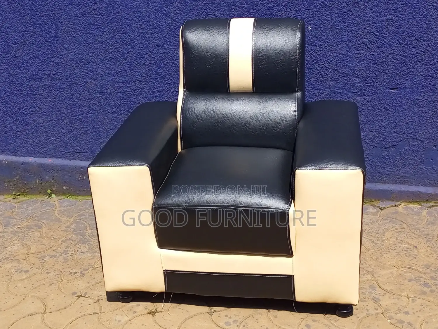 Magnificent Single Seater Sofa