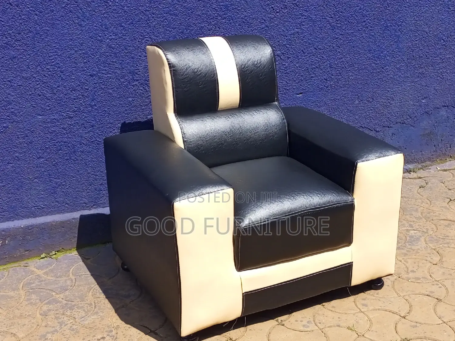 Magnificent Single Seater Sofa