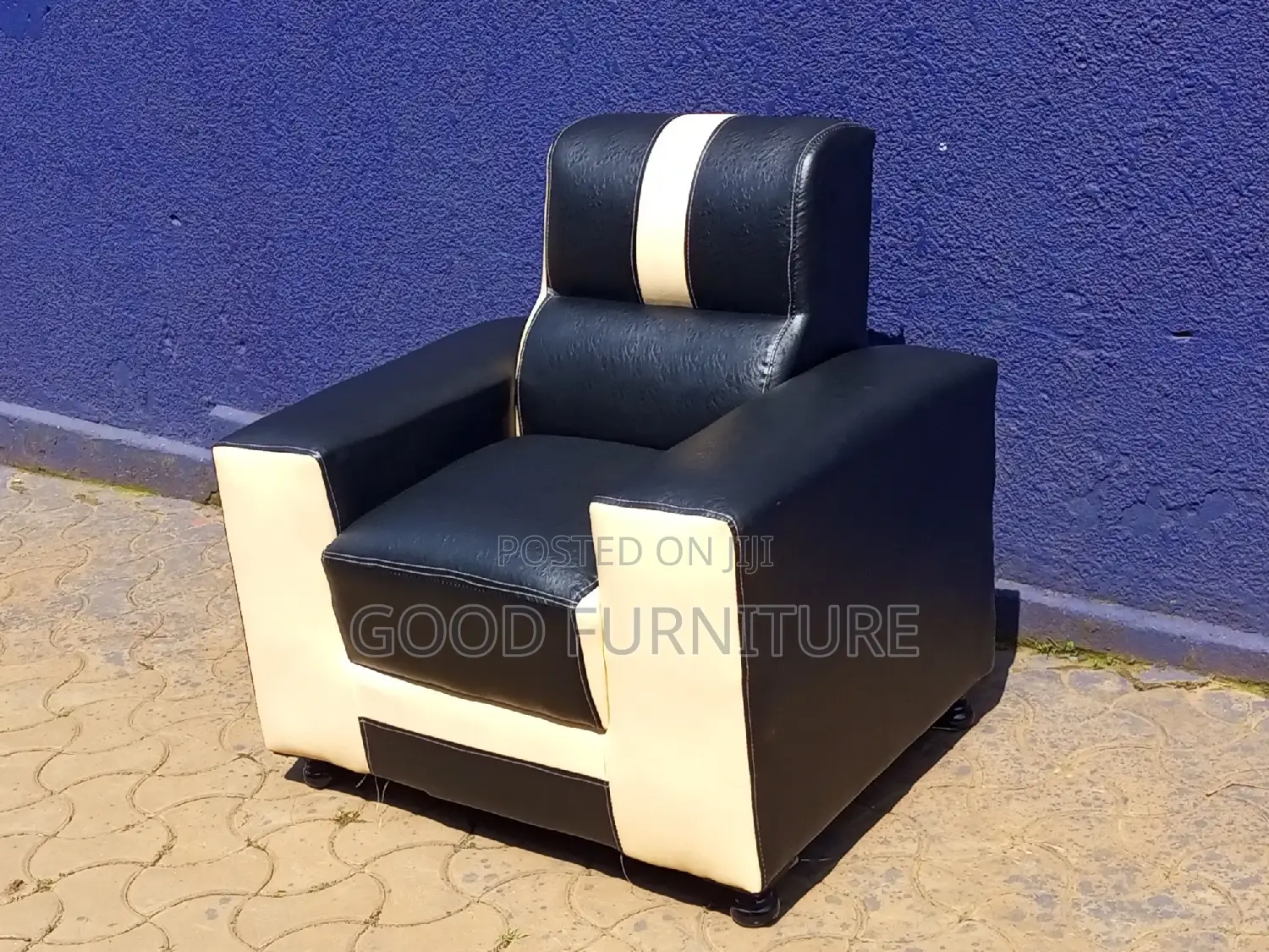 Magnificent Single Seater Sofa
