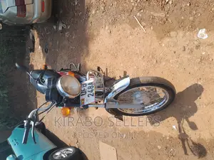 Bajaj Boxer 100 2022 Red