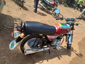 Bajaj Boxer 100 2022 Red