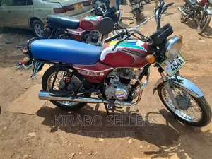 Bajaj Boxer 100 2022 Red