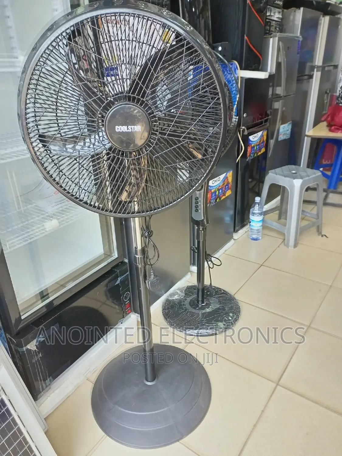 Solster Stand Black