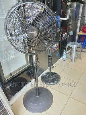 Solster Stand Black
