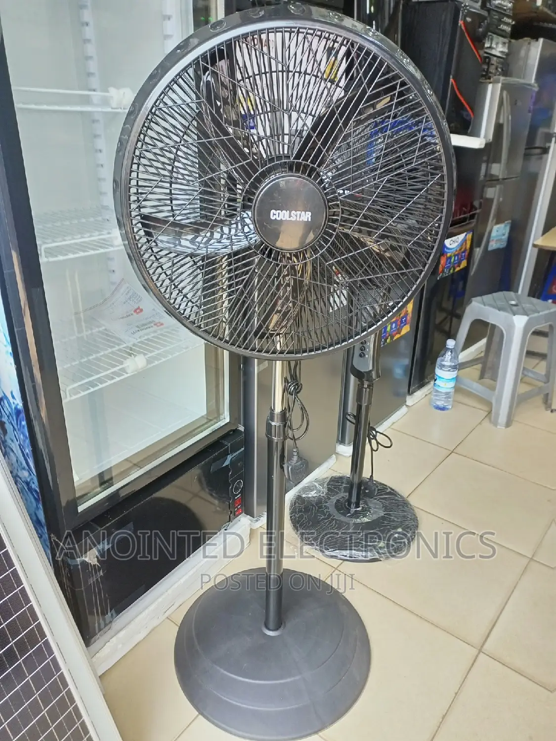 Solster Stand Black