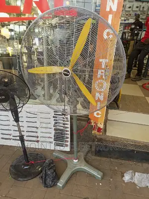 Estia Industrial Fans 30" With a Heavy Moter