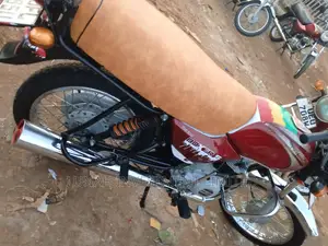 Bajaj Boxer 2023 Red
